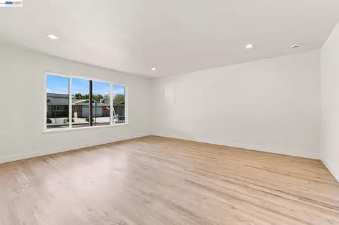 Living - 6963 Portage Rd, Dublin, CA 94568 photo 3 of 7