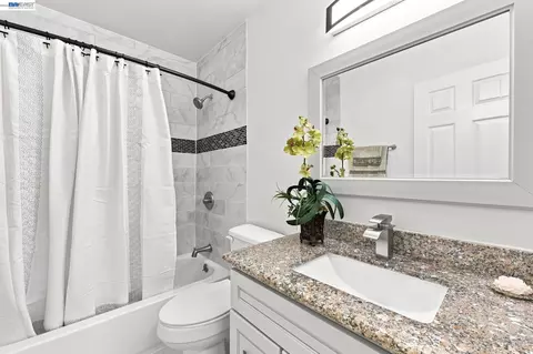 Bath - 6963 Portage Rd, Dublin, CA 94568 photo 1 of 4