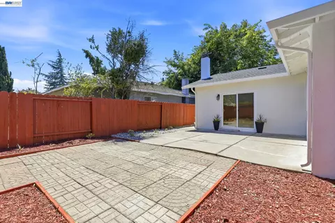 Exterior - 6963 Portage Rd, Dublin, CA 94568 photo 6 of 7