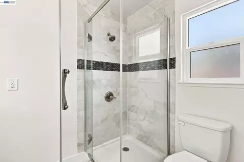 Bath - 6963 Portage Rd, Dublin, CA 94568 photo 4 of 4