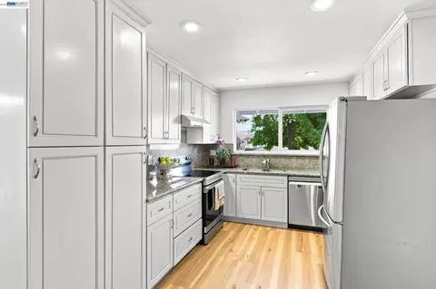 Kitchen - 6963 Portage Rd, Dublin, CA 94568 photo 1 of 6