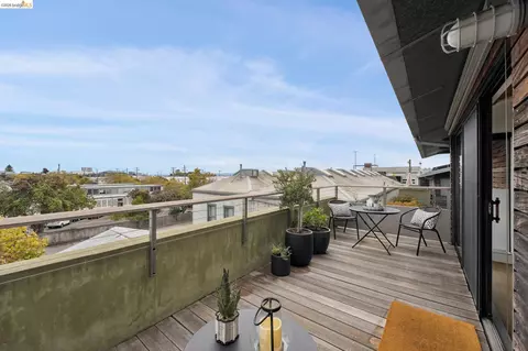 Exterior - 2211 5th St #B, Berkeley, CA 94710 photo 8 of 11