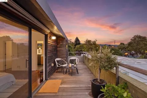 Exterior - 2211 5th St #B, Berkeley, CA 94710 photo 2 of 11