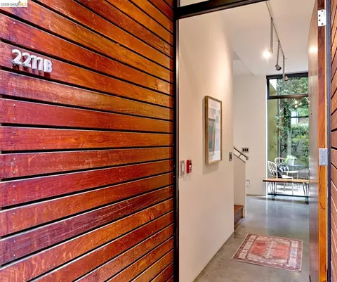 Entry Way - 2211 5th St #B, Berkeley, CA 94710 photo 1 of 2