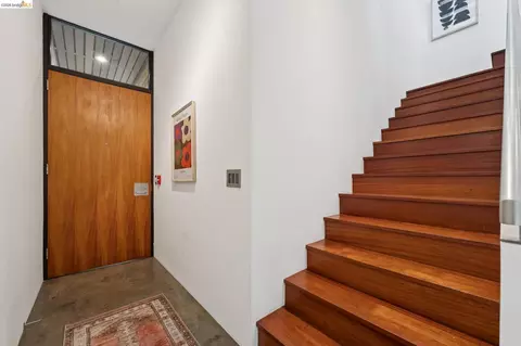 Entry Way - 2211 5th St #B, Berkeley, CA 94710 photo 2 of 2