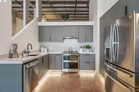 Kitchen - 247 Fourth St #405, Oakland, CA 94607 photo 3 of 8