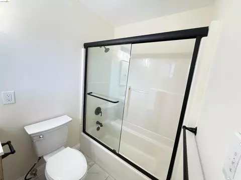 Bath - 8096 Juniper Ave, Newark, CA 94560 photo 3 of 3