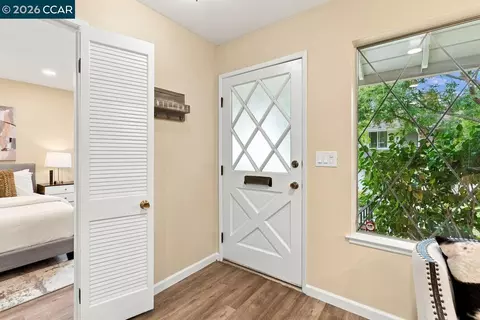 Entry Way - 167 Miramonte Dr, Moraga, CA 94556 photo 2 of 4