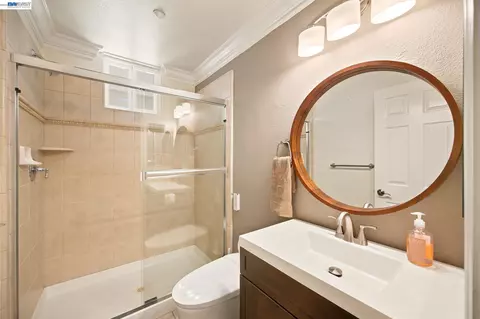 Bath - 2413 Rees Cir, Livermore, CA 94550 photo 1 of 6