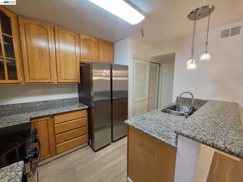 Kitchen - 287 E Warren Ave, Fremont, CA 94539 photo 2 of 2