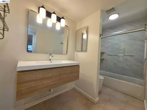 Bath - 287 E Warren Ave, Fremont, CA 94539 photo 1 of 1