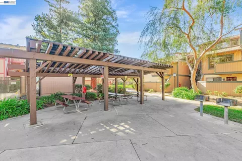 Exterior - 287 E Warren Ave, Fremont, CA 94539 photo 2 of 14