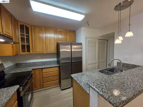 Kitchen - 287 E Warren Ave, Fremont, CA 94539 photo 1 of 2