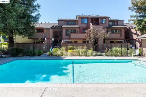 Exterior - 287 E Warren Ave, Fremont, CA 94539 photo 5 of 14