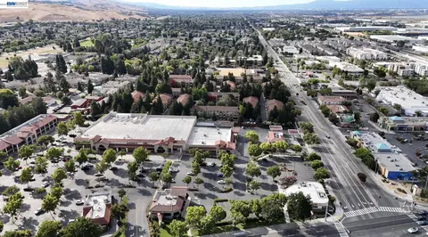 View/Area - 287 E Warren Ave, Fremont, CA 94539 photo 4 of 13