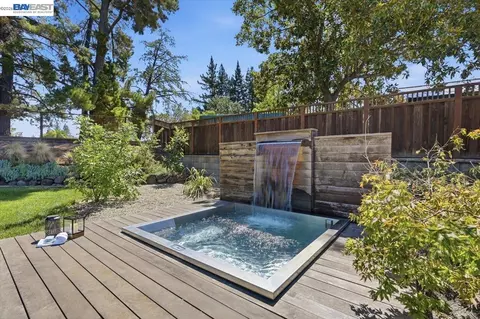 Exterior - 280 Bolla Ave, Alamo, CA 94507 photo 8 of 14