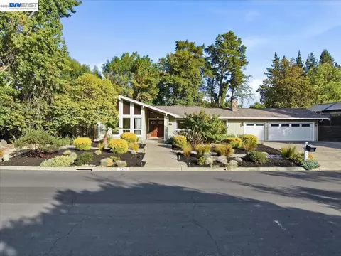 Exterior - 280 Bolla Ave, Alamo, CA 94507 photo 2 of 14