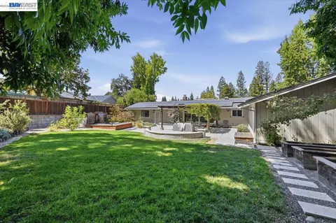 Exterior - 280 Bolla Ave, Alamo, CA 94507 photo 10 of 14