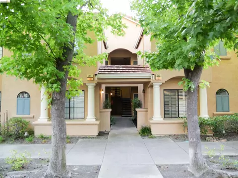 5022 Lakeview Dr #202, San Ramon, CA 94582