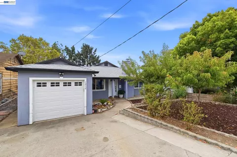 1210 Highland Blvd, Hayward, CA 94542