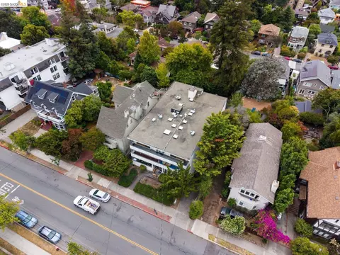 View/Area - 2614 Warring St #9, Berkeley, CA 94704 photo 5 of 5