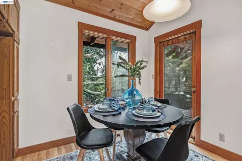 Dining - 7360 Claremont Ave, Berkeley, CA 94705 photo 3 of 3