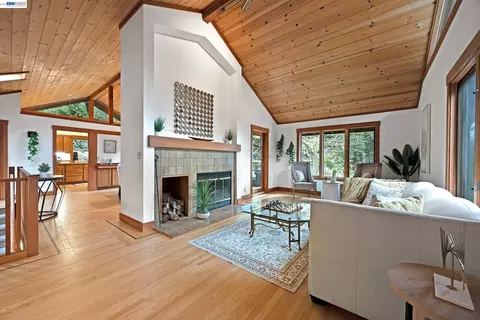 Living - 7360 Claremont Ave, Berkeley, CA 94705 photo 2 of 3