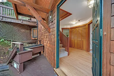 Entry Way - 7360 Claremont Ave, Berkeley, CA 94705 photo 1 of 2