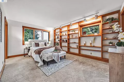 Bedroom - 7360 Claremont Ave, Berkeley, CA 94705 photo 4 of 7
