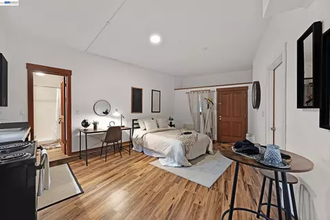 Bedroom - 7360 Claremont Ave, Berkeley, CA 94705 photo 6 of 7