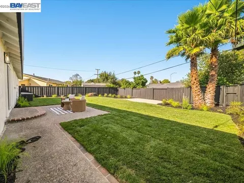 Exterior - 7654 Brighton Dr, Dublin, CA 94568 photo 4 of 12