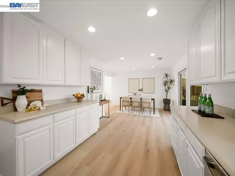 Kitchen - 7654 Brighton Dr, Dublin, CA 94568 photo 4 of 6