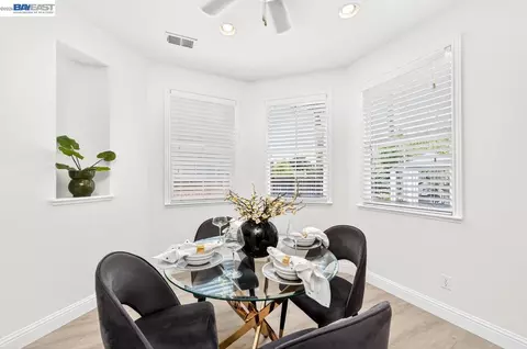 Dining - 3063 Ridgefield Ct, Dublin, CA 94568 photo 2 of 3