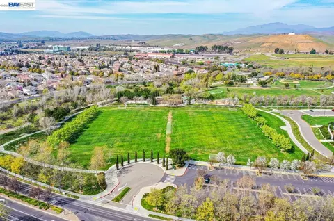 View/Area - 3063 Ridgefield Ct, Dublin, CA 94568 photo 10 of 17