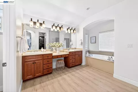Entry Way - 3063 Ridgefield Ct, Dublin, CA 94568 photo 8 of 12