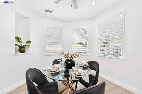 Dining - 3063 Ridgefield Ct, Dublin, CA 94568 photo 2 of 3