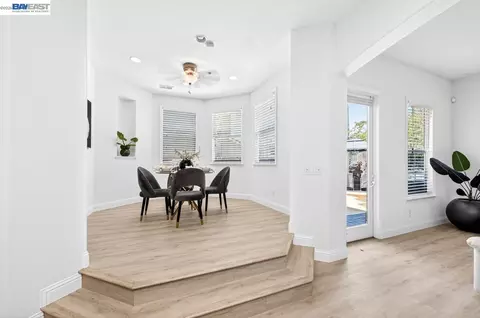 Dining - 3063 Ridgefield Ct, Dublin, CA 94568 photo 3 of 3