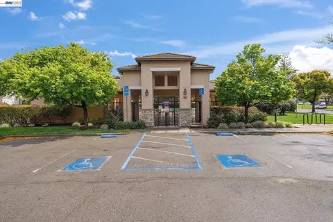 Exterior - 5089 Winterbrook Ave, Dublin, CA 94568 photo 7 of 11