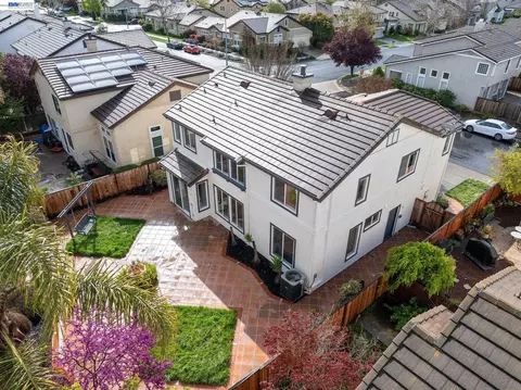 View/Area - 5089 Winterbrook Ave, Dublin, CA 94568 photo 2 of 10
