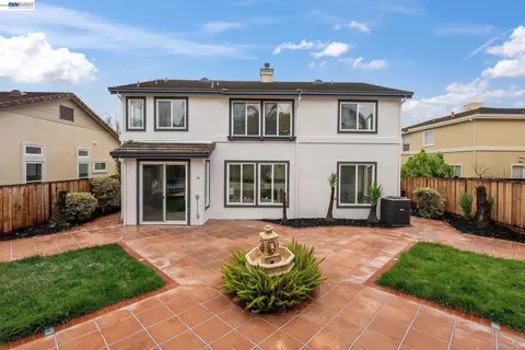 Exterior - 5089 Winterbrook Ave, Dublin, CA 94568 photo 4 of 11