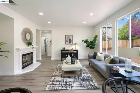 Living - 5089 Winterbrook Ave, Dublin, CA 94568 photo 5 of 9