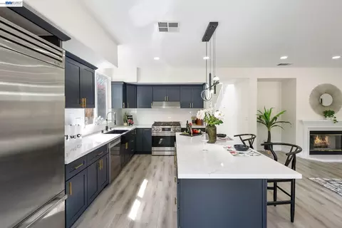 Kitchen - 5089 Winterbrook Ave, Dublin, CA 94568 photo 3 of 4