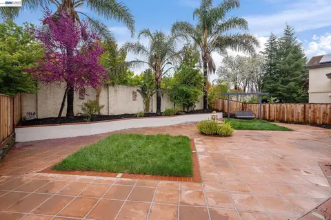 Exterior - 5089 Winterbrook Ave, Dublin, CA 94568 photo 3 of 11