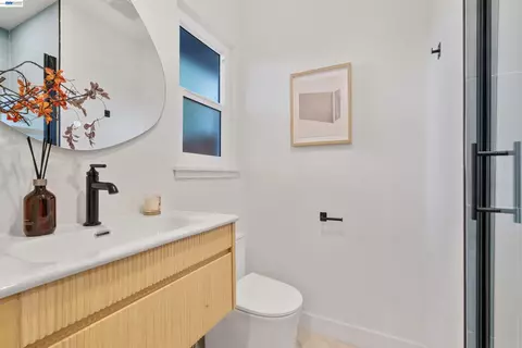 Bath - 24 Casper St, Milpitas, CA 95035 photo 6 of 8