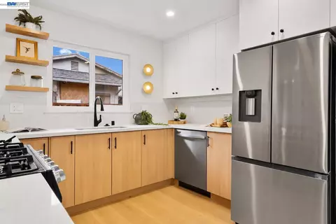 Kitchen - 24 Casper St, Milpitas, CA 95035 photo 2 of 5