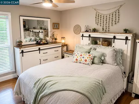 Bedroom - 1544 Bailey Rd #40, Concord, CA 94521 photo 2 of 4