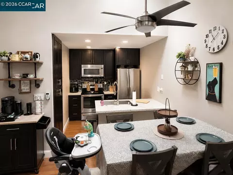 Kitchen - 1544 Bailey Rd #40, Concord, CA 94521 photo 2 of 2