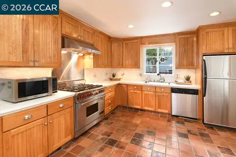 Kitchen - 4053 Marianne Dr, Lafayette, CA 94549 photo 2 of 4