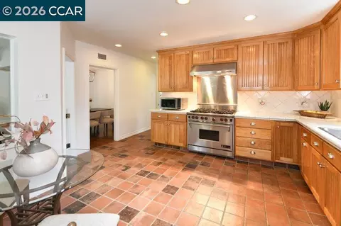 Kitchen - 4053 Marianne Dr, Lafayette, CA 94549 photo 4 of 4