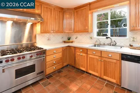 Kitchen - 4053 Marianne Dr, Lafayette, CA 94549 photo 3 of 4